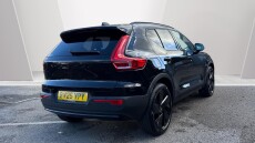 Volvo XC40 2.0 B4P Ultra Black Edition 5dr Auto Petrol Estate